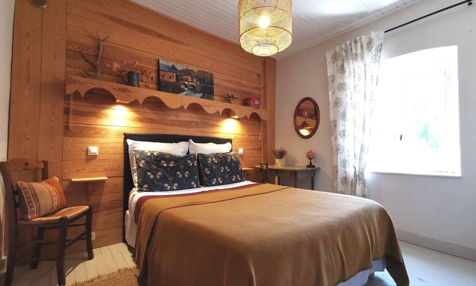 Sembadel Cama Y Desayuno | Casa rural tranquila con desayuno cerca del bosque