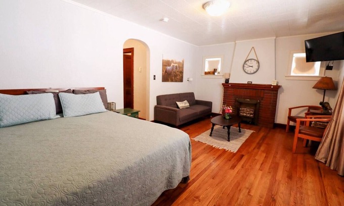 Deadwood Apartamento | Peaceful Hideaway on Main, BH Adventure Unit