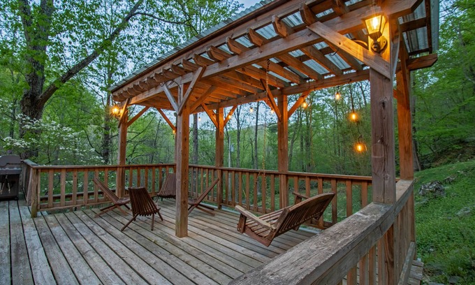 Hood Casa | Peaceful Hideaway Near Shenandoah Pet Friendly