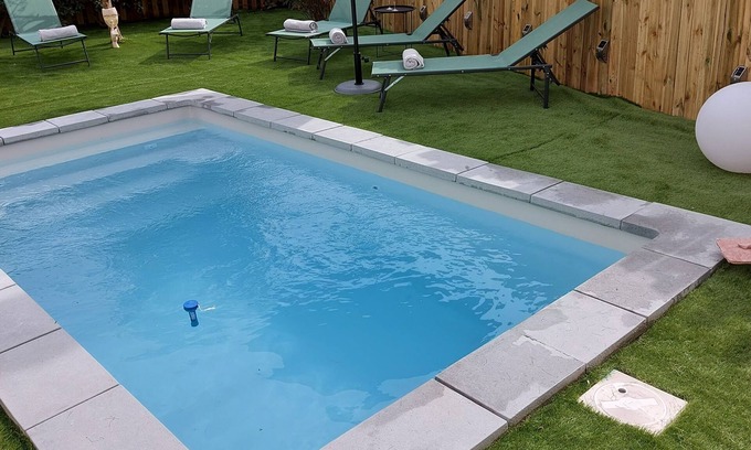 Montelimar Casa | Peaceful house, 3 air-conditioned bedrooms upstairs, private pool, enclosed garden