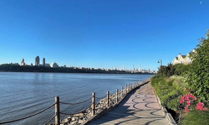 Edgewater Apartamento | Peaceful Hudson Riverfront Condo Free Parking