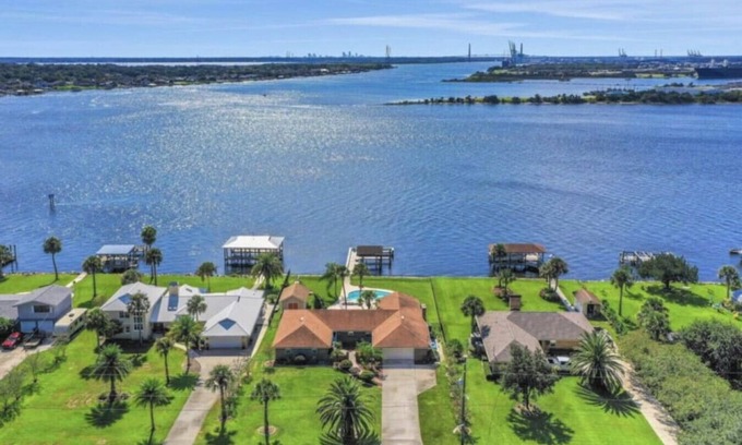 Northside Casa | Peaceful Island Retreat - Heated Pool - Sleeps 10