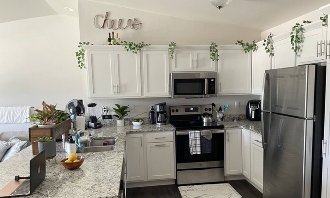 New Richmond Apartamento | Peaceful, luxury stay at an affordable price.