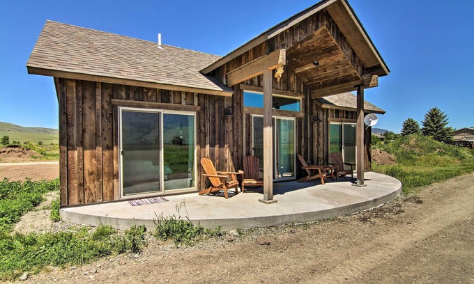 Livingston Cabina | Peaceful Mtn Retreat ~ 43 Mi to Yellowstone!