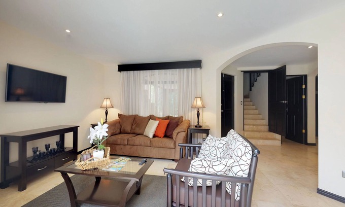 El Ocotal Apartamento | Tranquilo par de condominios con piscina compartida, tenis y gimnasio, cerca de la playa