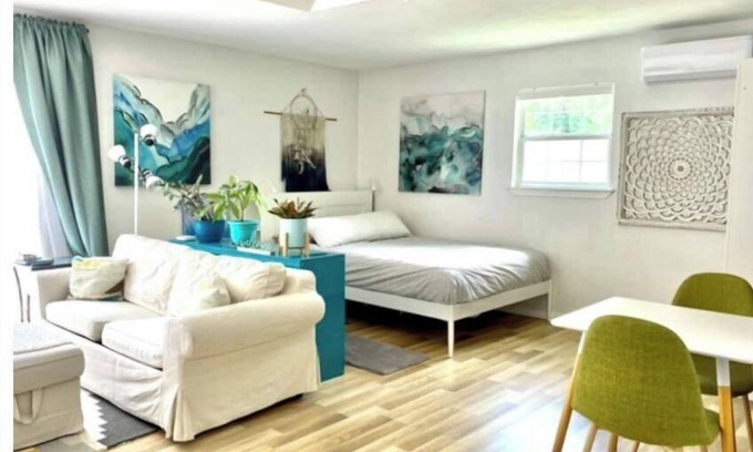 Austin Apartamento | 🌿Peaceful Poolside Bungalow in Backyard Oasis🌿
