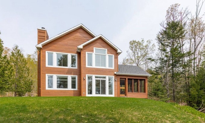 Rawdon Casa | Peaceful-private lakeside house