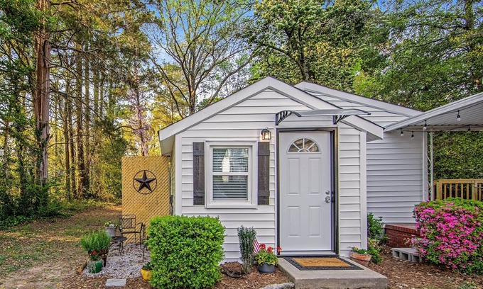 Terry Sanford Cabaña | Peaceful, Private Tiny Home with Fenced-in Yard & Centrally Located