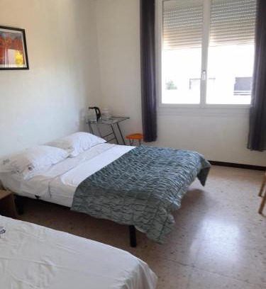 Thuir Casa | Peaceful room, Thuir centre, view Le Canigou