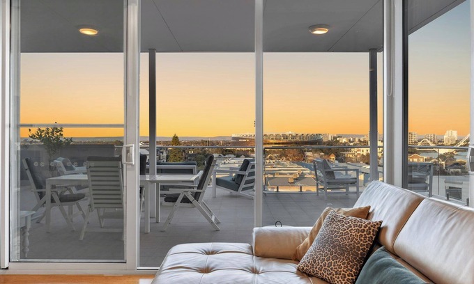 East Perth Apartamento | Peaceful Sanctuary with Panoramic Views near Optus Stadium