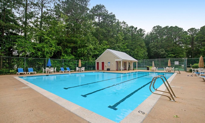 Clearwater Casa | Peaceful single family home with shared pool and sports courts access