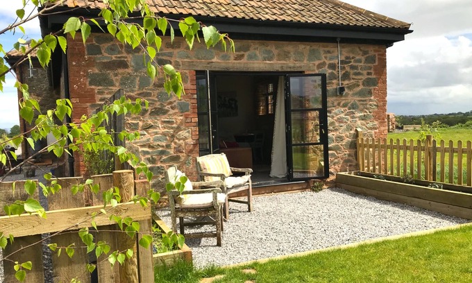 Fiddington Casa | Peaceful Somerset Retreat With Views Over Quantock Hills