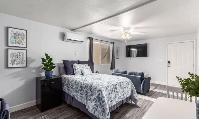 Tempe Apartamento | Peaceful Studio in Tempe with Parking and Huge Backyard
