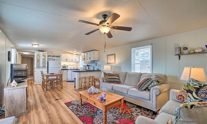 Supply Casa | Peaceful Supply House about 2 Mi to Holden Beach!