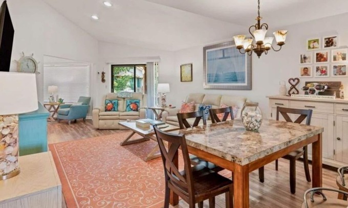 Saint Simons Island Condominio | Peaceful Tides - A Beautifully updated Harbour Oaks Condo close to everything!