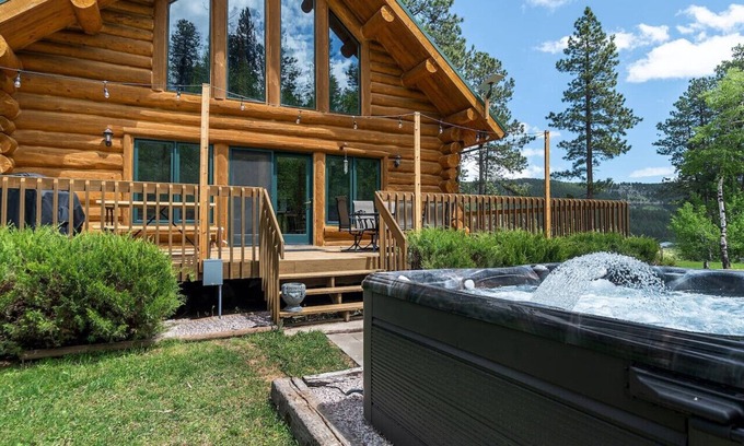 Rapid City Cabina | Peaceful Valley Hideaway