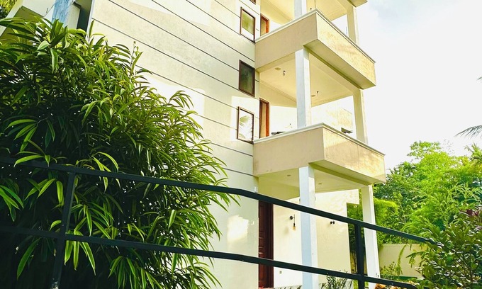 Hikkaduwa Apartamento | Peaceful villa 3km from Hikkaduwa Beach, surrounded by nature and birdsong.