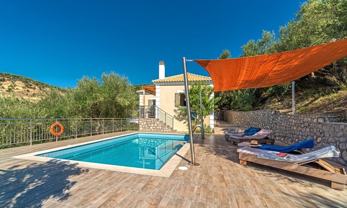 Messinia Casa | Villa tranquila construida con privacidad en mente