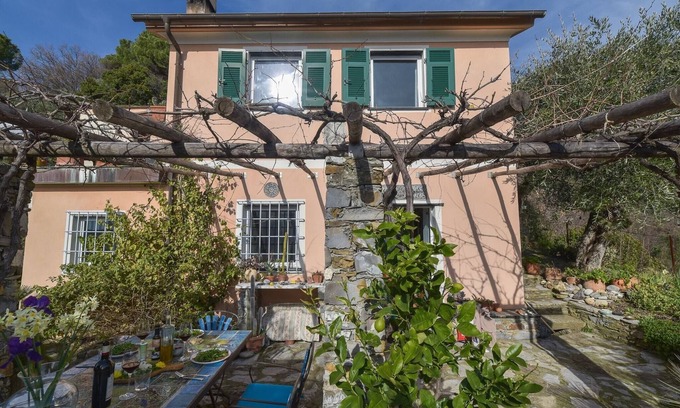 Rapallo Villa | Estancia tranquila en una villa en Rapallo