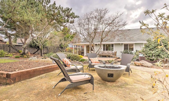 Santa Rosa Casa | Peaceful Windsor Retreat with Private Hot Tub!
