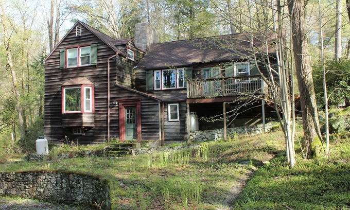 Glendale Casa | Pacífica Woodland Home en el corazón de los Berkshires