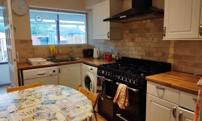 Higham Hill Casa | Peacefull and relaxing house for Families or Professionals.