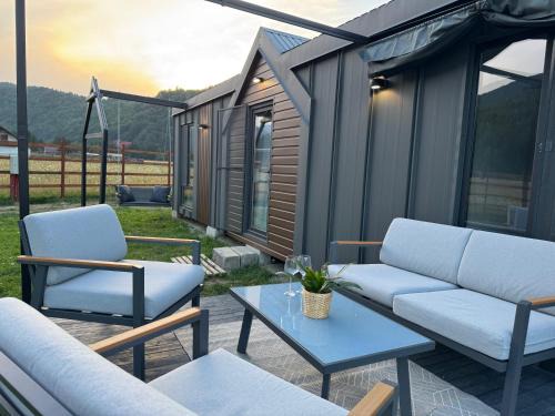 Zarnesti Cabina | Peak View Tiny House