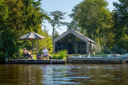 Grou Casa | Pean-buiten Waterlodges