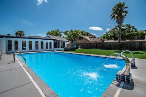 Bay Area Casa | Pearl Grand on Ocean
