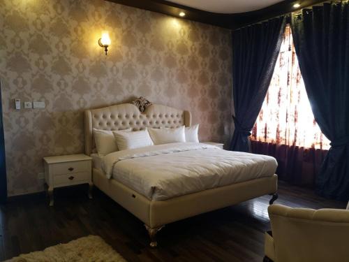 Lahore Cabina | PEARL LODGE's DHA NEAR AIRPORT
