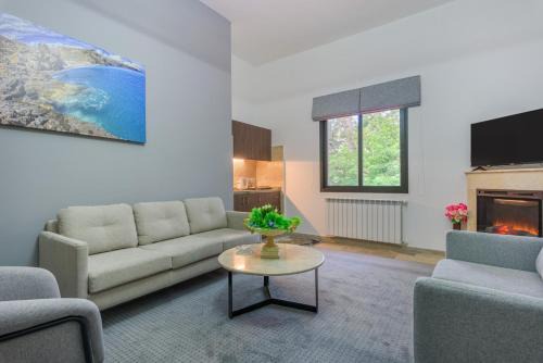 Kfardebian Apartamento | Pearl of Faqra - Studios & Apartments