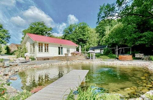 Tollered Casa | Pearl Of The Prairie
