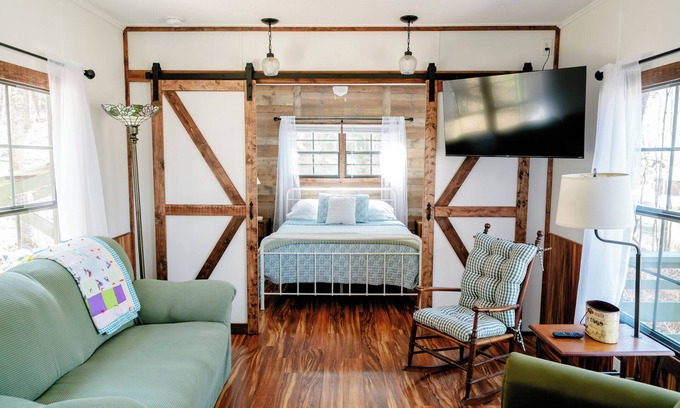 Boone Cabina | Pearl's Place: Your Cozy Cottage in the Woods