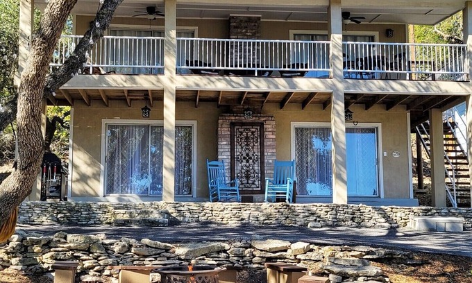 Lakehills Casa | Pebble Beach Lakehouse Oasis with Medina Lake Views!