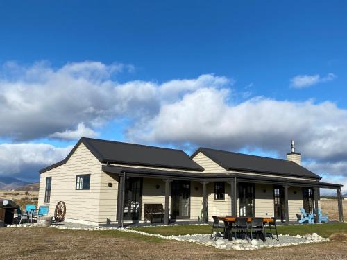 Twizel Casa | Pedalfish Cottages - Galaxy Views