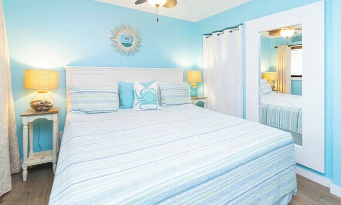 Folly Field Villa | Peek of the ocean King size bed just Steps from the Beach