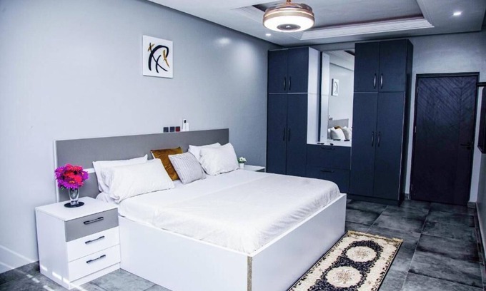 North Legon Apartamento | PEK Villa, Cozy Luxury Hideouts Two-Bedroom Apartment