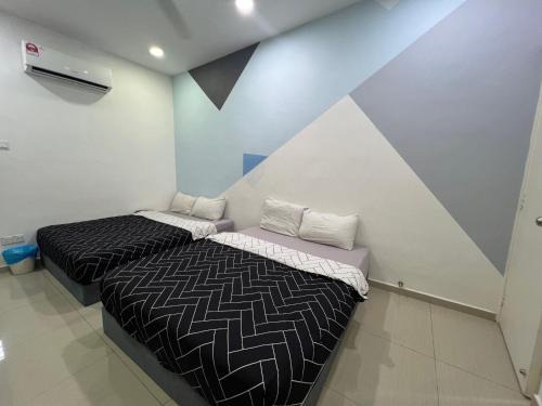 Taman Pelangi Casa | Pelangi party corner house 6bed6bathroom 20 pax
