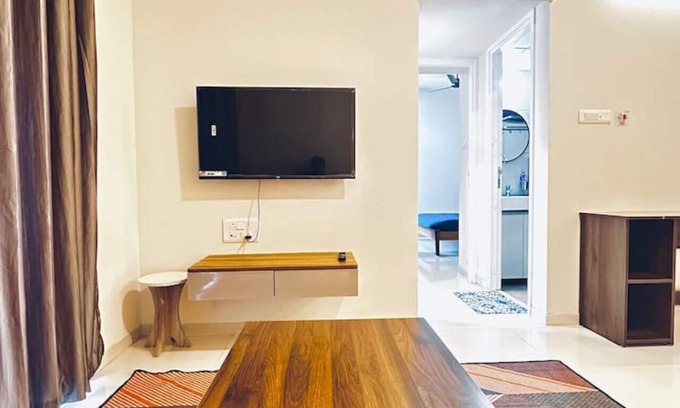 Paud Apartamento | Pelican: 2BHK Modern AC Flat on Baner Road, Pune
