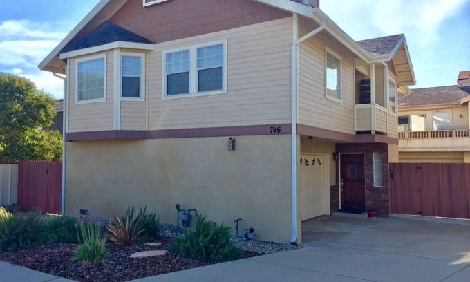 Grover Beach Casa | Casa del Pelícano: Bright Beautiful Beach Home