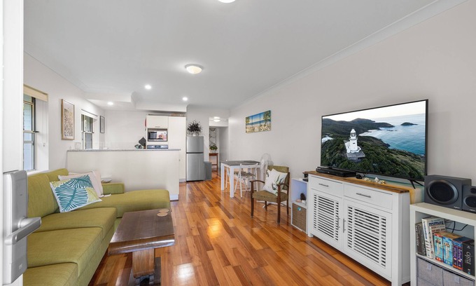 South West Rocks Cabina | Pelican Pad - Full Linen * Air Cond * Fantastic Location * BBQ * Wifi *