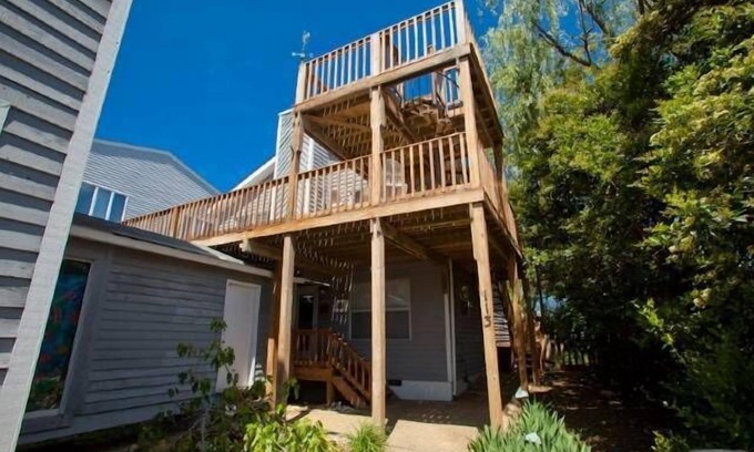 Northeast Virginia Beach Condominio | Pelican Perch (Rear Unit)