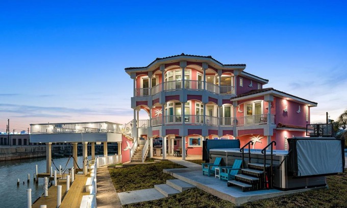 Port Isabel Casa | Pelican Point