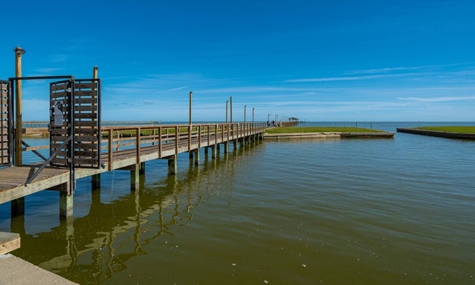 Sailhouse Condominio | Pelican Post | Fishing Pier, Pool Access!