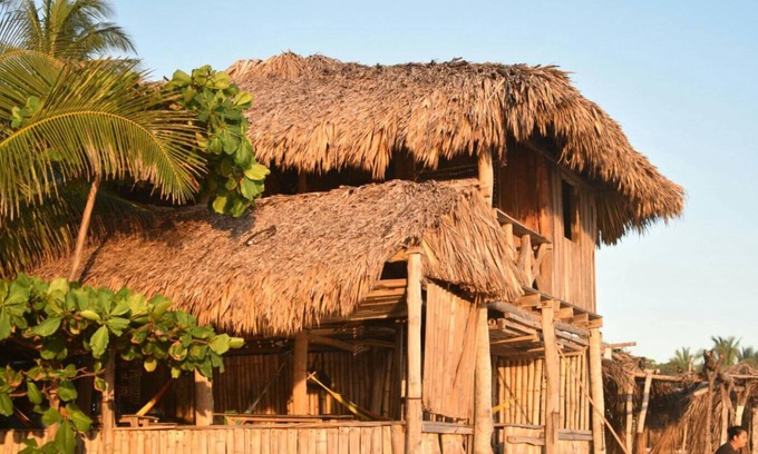La Libertad Cabina | Pelicano Surf Camp