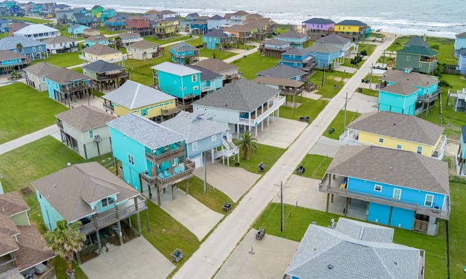 Port Bolivar Casa | Pelicans Landing - Super cute 2 bedroom with a great Gulf view!