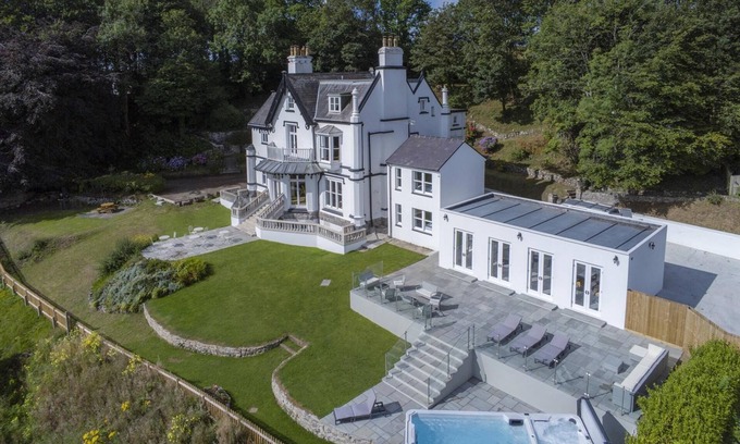Penally Otro | Penally Manor - Luxurious Manor House - Tenby
