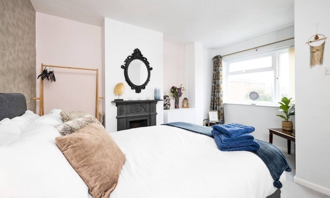 Long Itchington Casa | Pendicke Cottage | 3 bed house | Sleeps 6 | Southam Centre | Dog Friendly | Inspire Homes