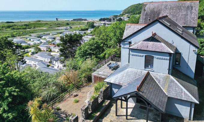 Pendine Casa | Pendine Manor - 9 Bedroom Manor House - Pendine