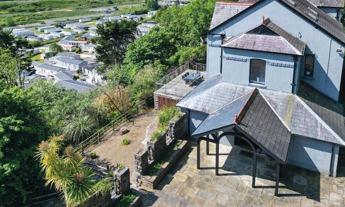 Pendine Casa | Pendine Manor - 9 Bedroom Manor House - Pendine